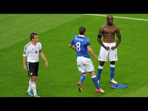 Still Cannot Forget Balotelli&#039;s Performance On This Match (EURO 2012 Italy vs Germany)